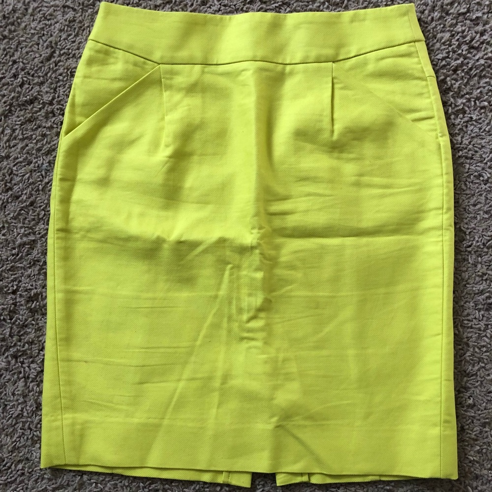 J. Crew Pencil Skirt // yellow // size 4
